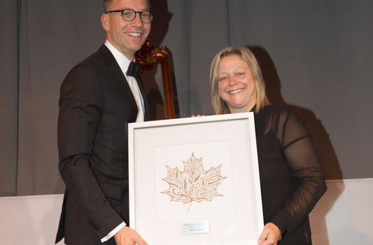 Le directeur général de l’association The 519 de Toronto remporte le prix du chef d’entreprise de l’année