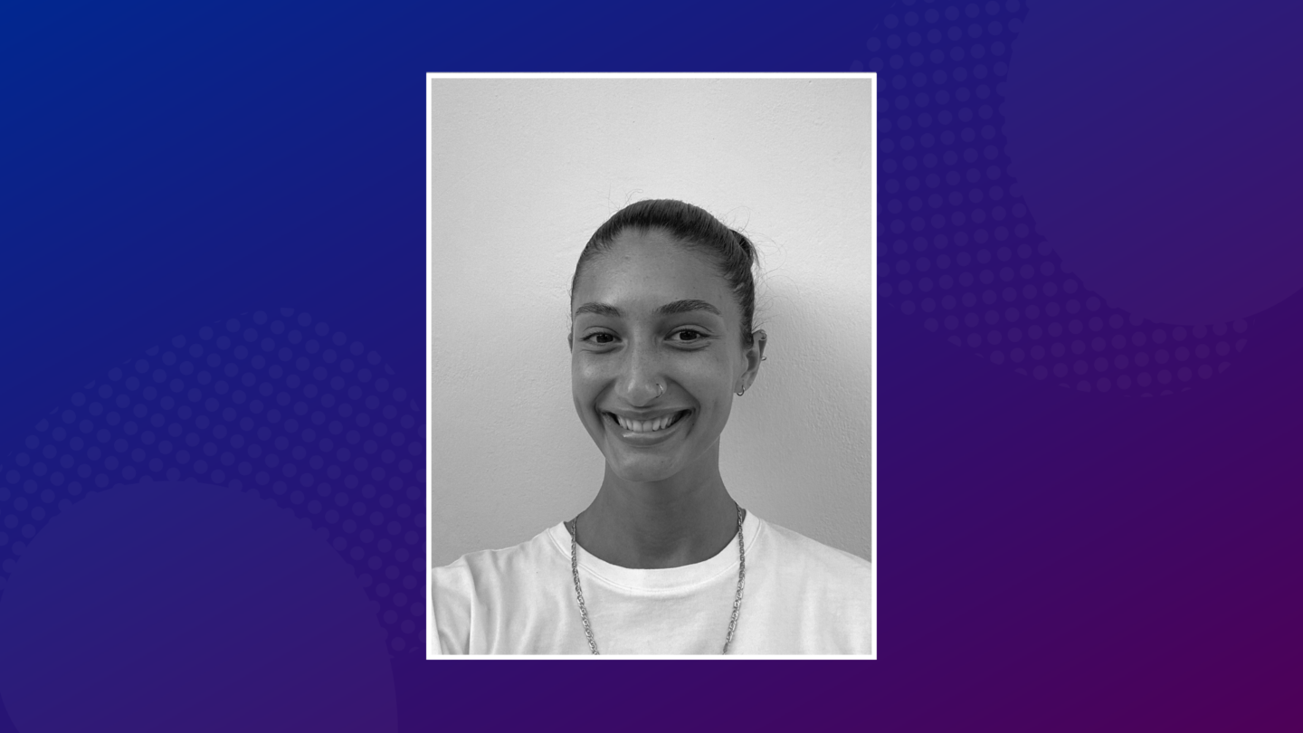 Meet Our Interns: Zoe Vandekas (she/her, they/them)