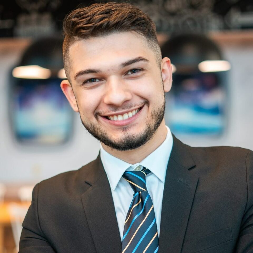 Photo of Steve Tsonev (he/him)